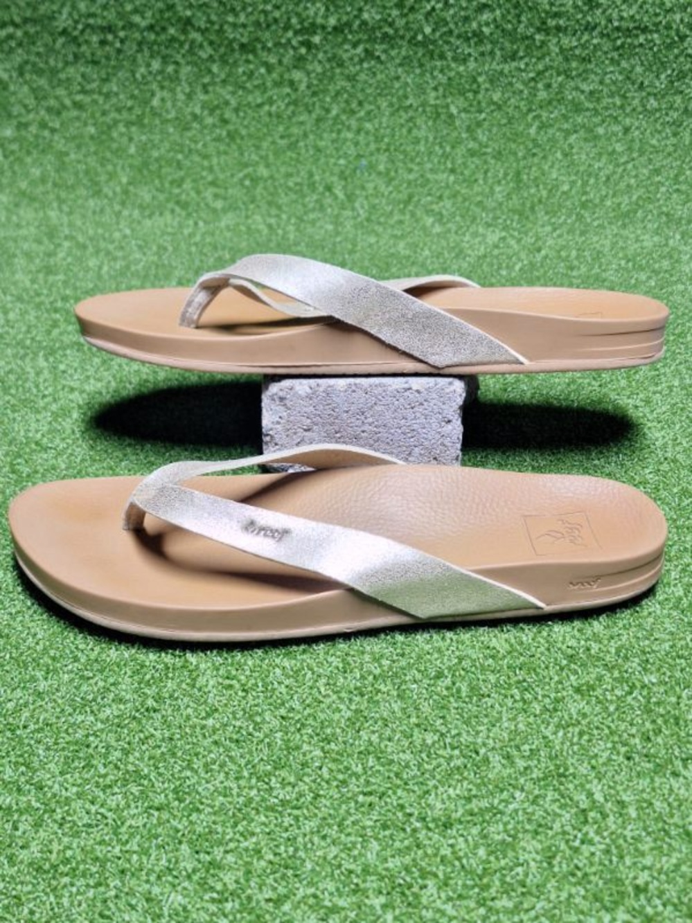 Reef Cushion Women's Size 8 Flip Flop Gold Comfort Flat Slip On Thong Sandal